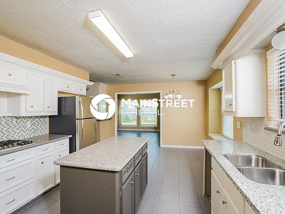 5th image of 15514 Cabildo Dr