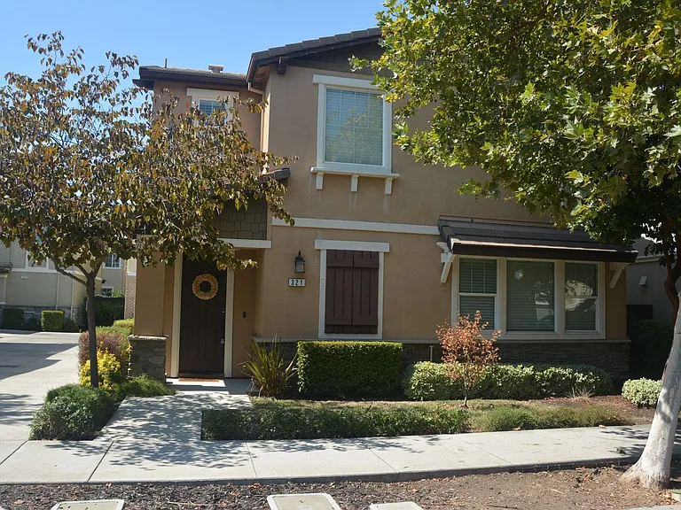 321 Macarthur Way — Photo 38