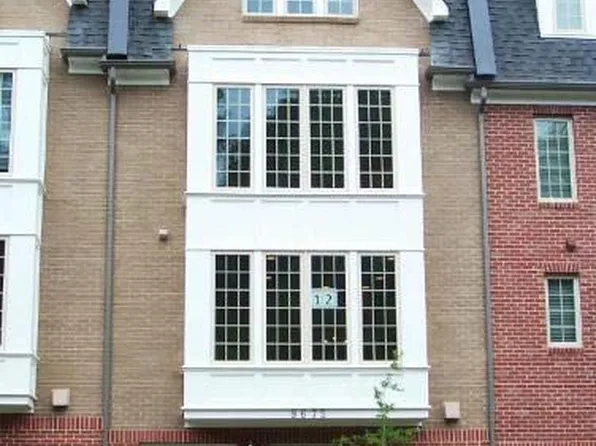 9675 Cedar Farm Cir, Fairfax, VA 22031