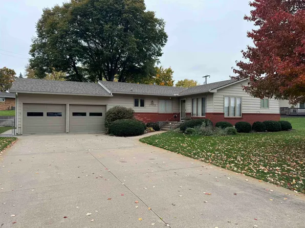 1703 W 14th St, Hastings, NE 68901