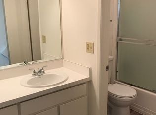 510 W Gainsborough Rd, Thousand Oaks, CA 91360