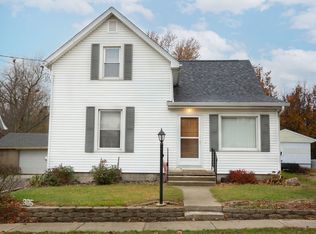 305 N Green St, Roanoke, IL