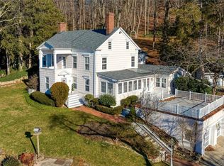 253 Harbor Rd, Cold Spring Harbor, NY 11724