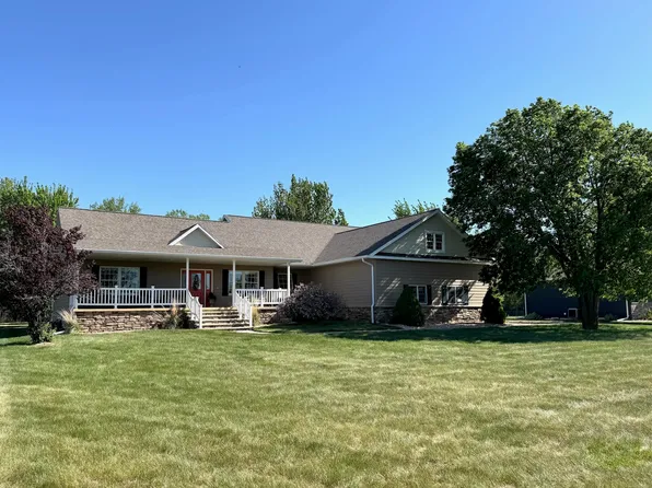 740 N Harmon Dr, Mitchell, SD 57301