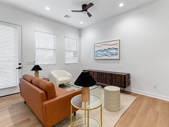 2nd image of 3015 Truxillo St #C
