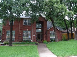 713 Red Oak Smt, Crowley, TX 76036