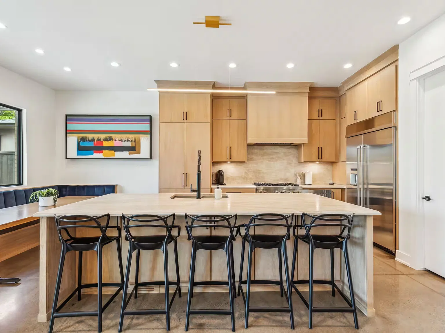 4 bed, 3.5 bath, 3400 sqft, $8,750 — Photo 4