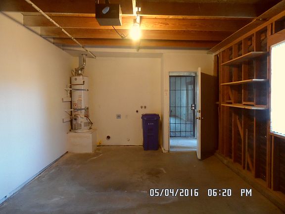 5th image of 19056 Elm Dr