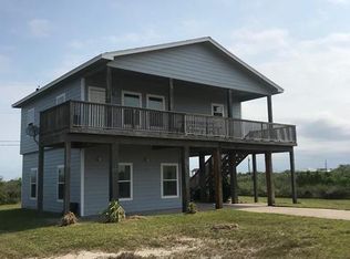 334 W Misty Oak Ln, Rockport, TX 78382