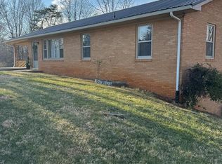 351 Forest Cir, Sparta, TN 38583