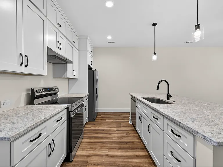106 Lee Dr — Photo 13