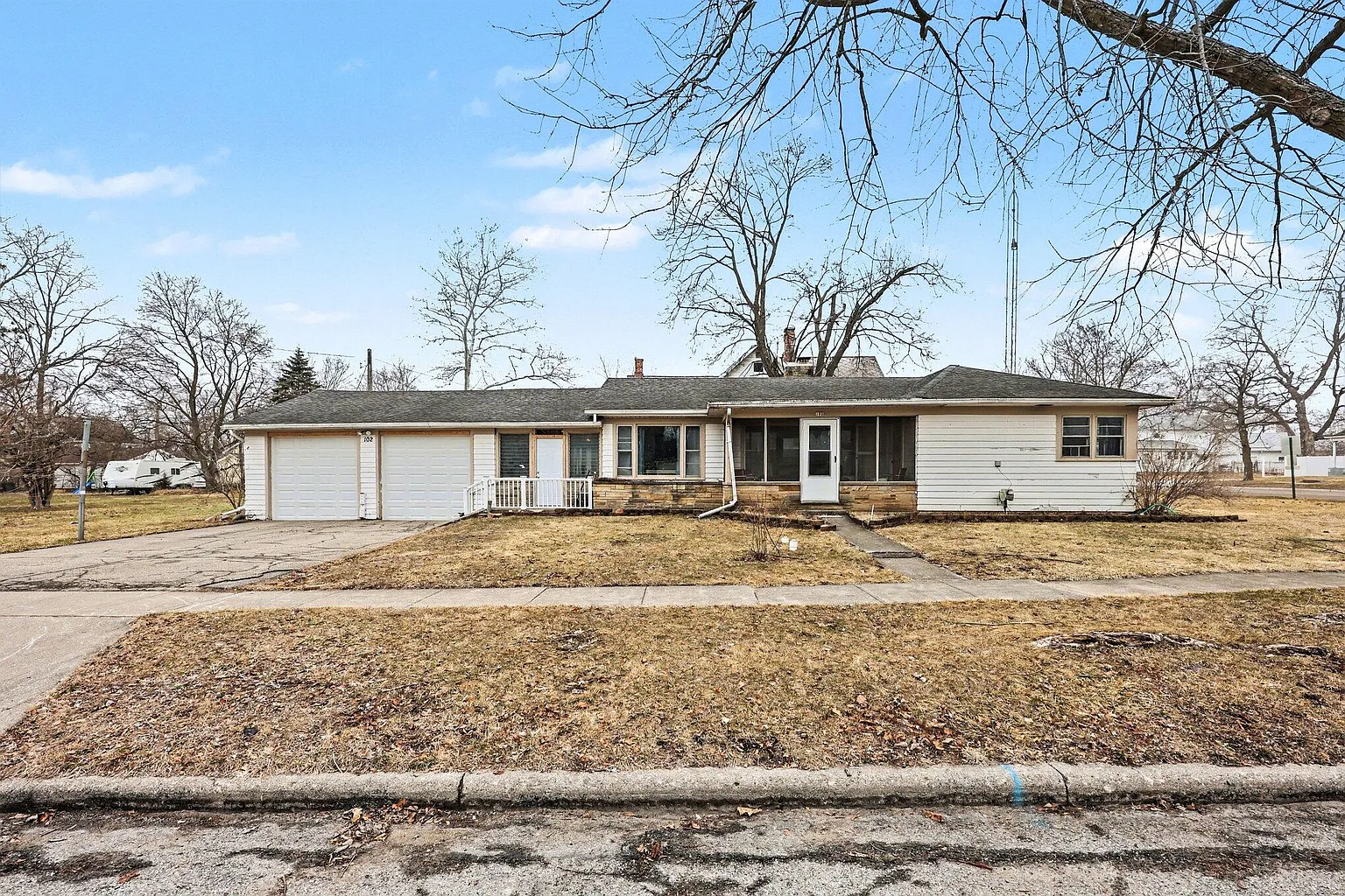 102 Tyrrell St photo 1