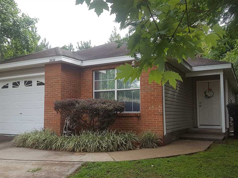 1st image of 2632 Fairmount Ln