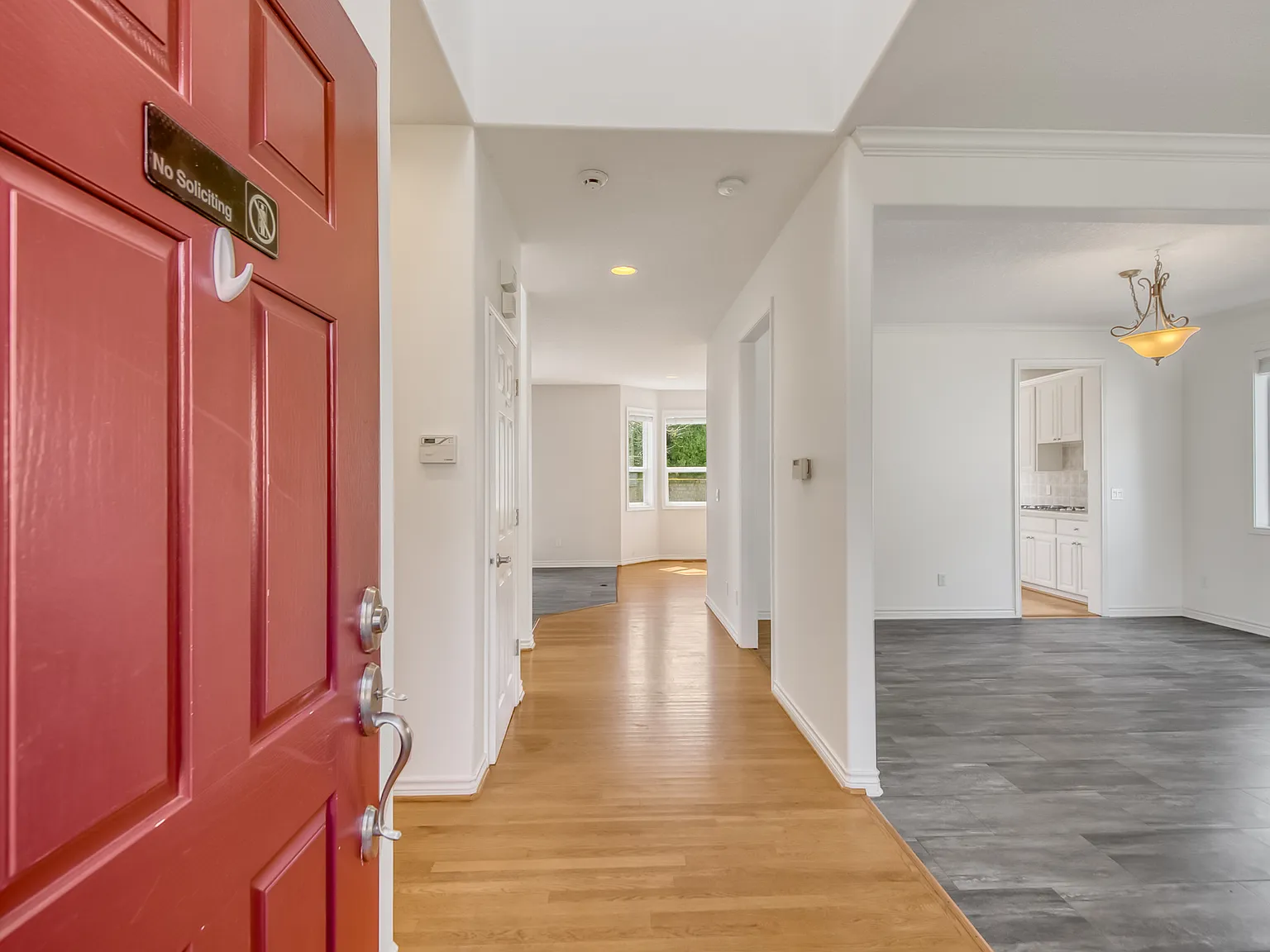 3 bed, 2.5 bath, 2260 sqft, $3,360 — Photo 3