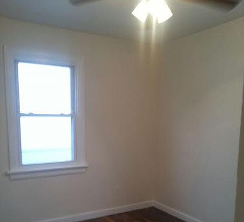 4th image of 1715 Mechanicsville Tpke