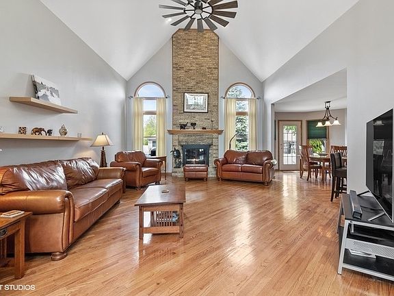 2nd image of 24244 Cabernet Ln