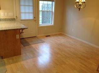 1462 Bergamont St, Morgantown, WV 26505