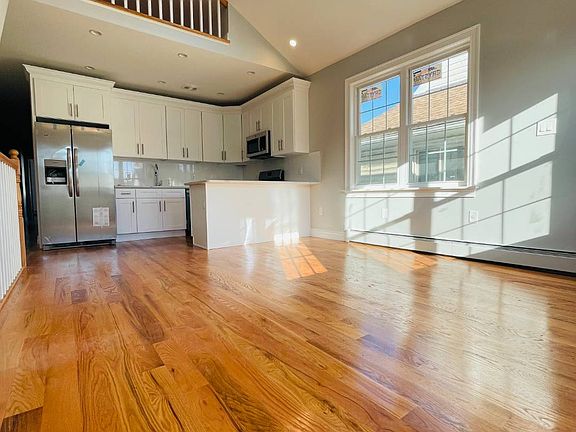 4th image of 13-61 Chandler St Floor 2