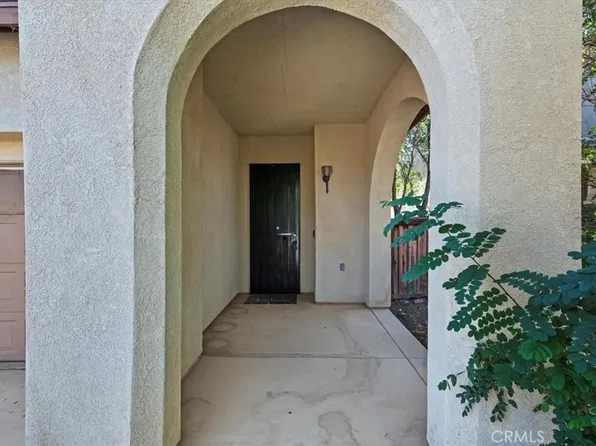 15165 Bluffside Ln, Victorville, CA 92394