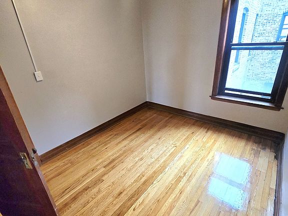 4th image of 4939 S Vincennes Ave APT 3