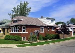 2nd image of 2901 N 77th Ave