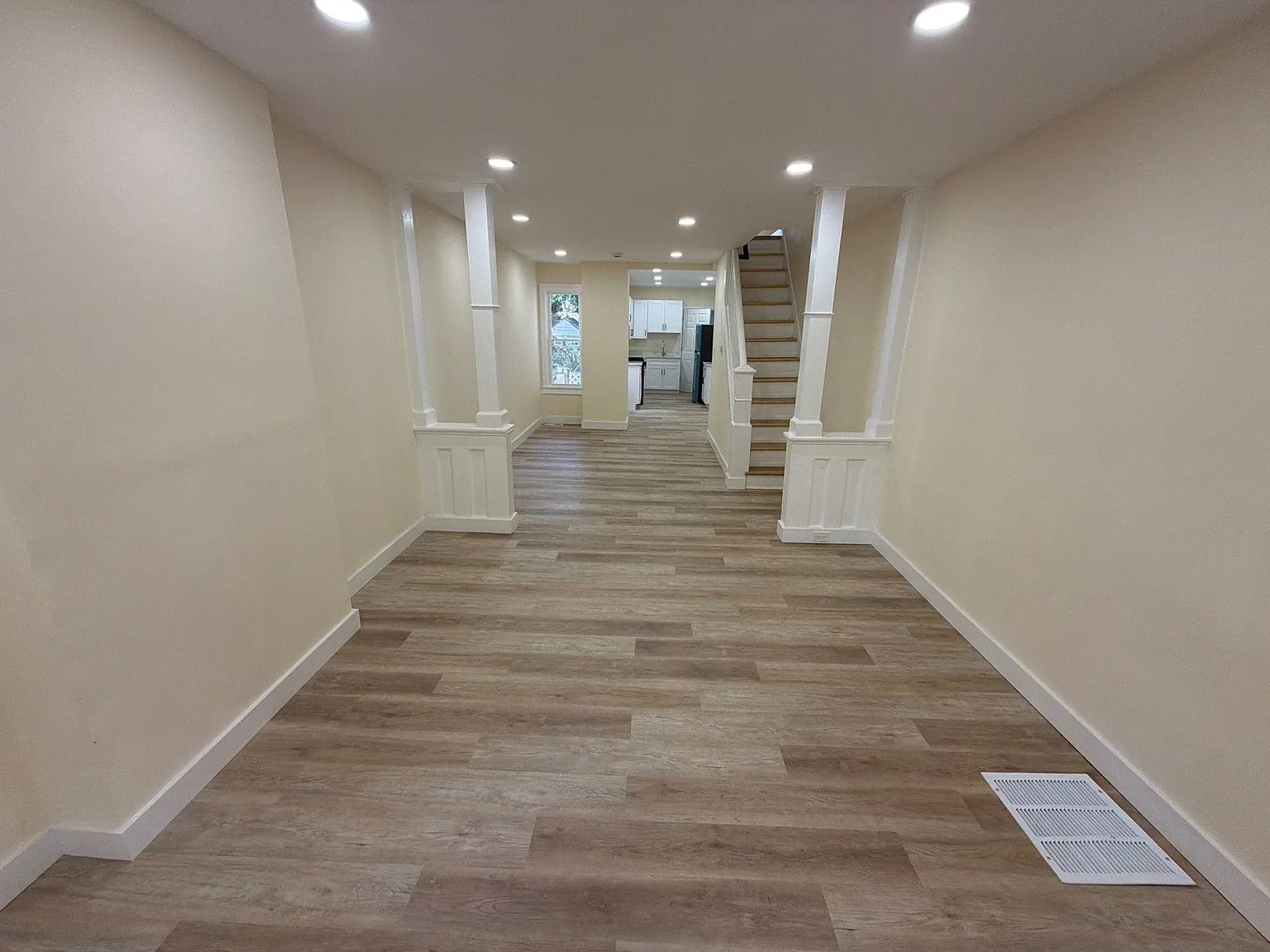 3 bed, 1196 sqft, $2,100 — Photo 3