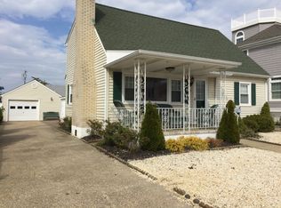 9 E South 32nd St, Brant Beach, NJ 08008