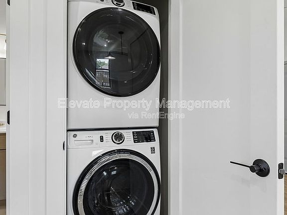 4th image of 408 NW 30th St #8A