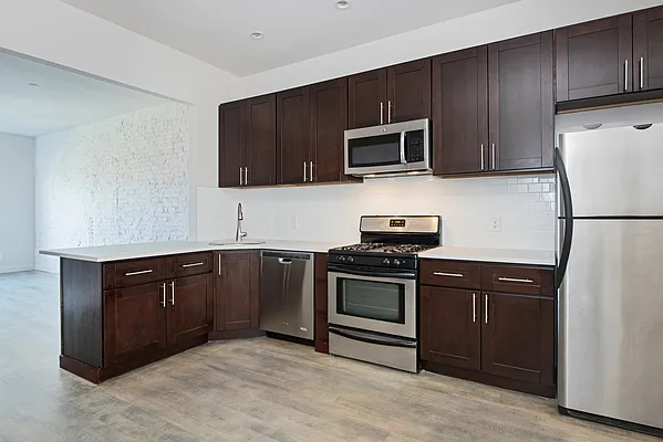 Rented by Bold New York | media 30