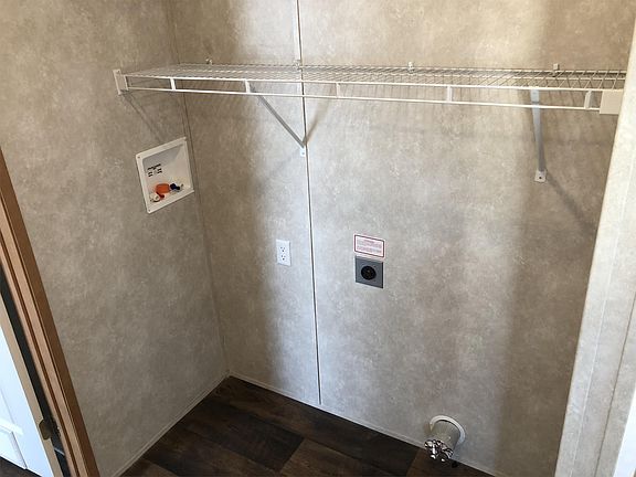 4th image of 2955 Dekalb St #15627926