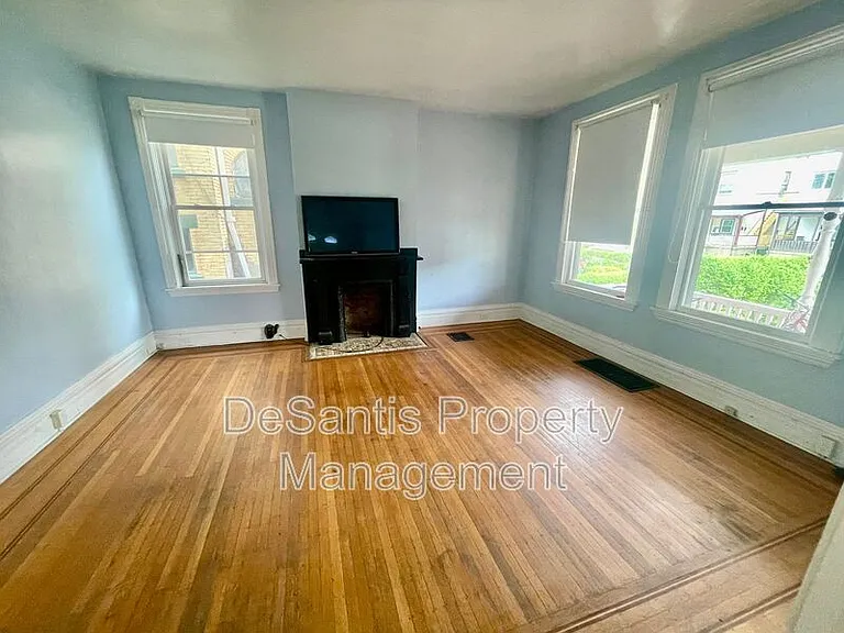 5498 Hays St #1 — Photo 4