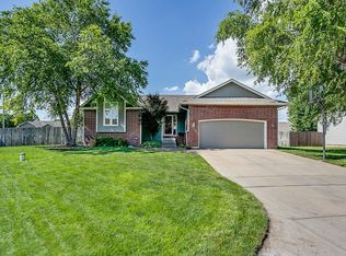 2357 N Parkridge Ct, Wichita, KS 67205