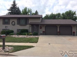 4109 S Palisade Ln, Sioux Falls, SD 57106