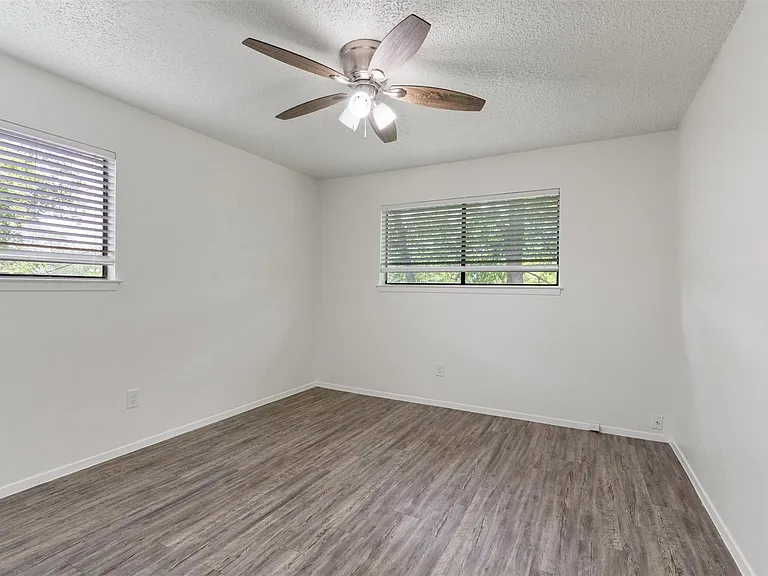 11411 Walnut Ridge Dr #B — Photo 13