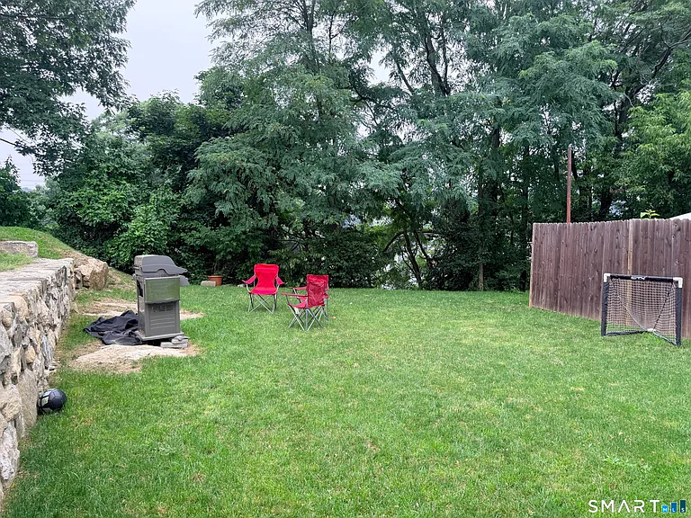 17 Laura St — Photo 23