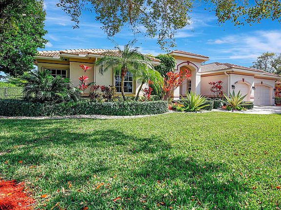 2nd image of 4052 SW 141st Avenue