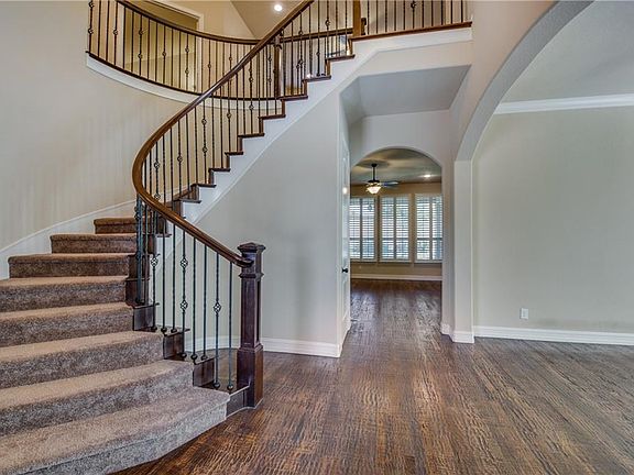4th image of 3022 Hollowbrook Ln