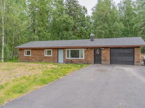 1092 Glenn St, North Pole, AK 99705