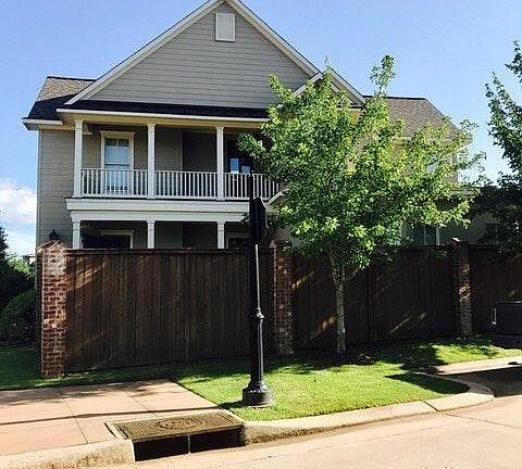 Side of House- Corner Lot