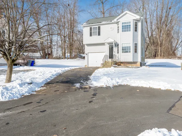 16 Pheasant Hill Drive #16, Enfield, CT 06082