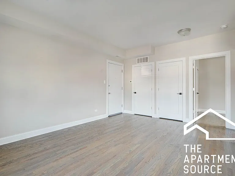 3405 W Fullerton Ave #3D — Photo 8
