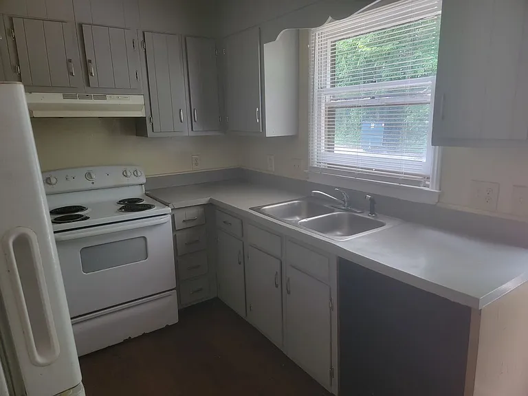 1511 Glenside Dr — Photo 9