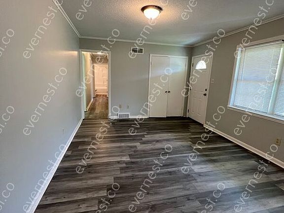 4th image of 7077 Carrolton Dr W