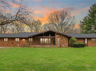 2828 4th St, Charleston, IL 61920