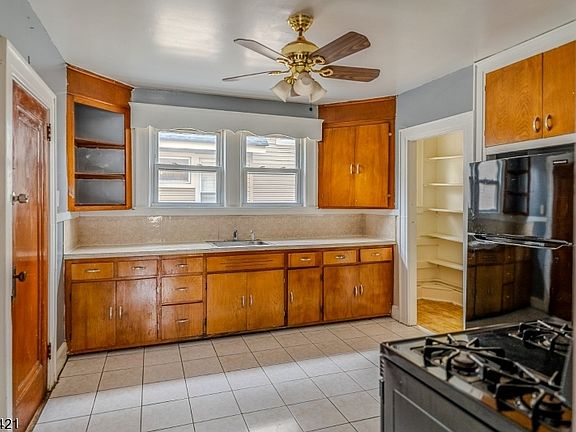 3rd image of 38 Boyden Pkwy Floor 3