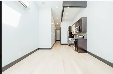 Rented by Loom Capital Group Inc.