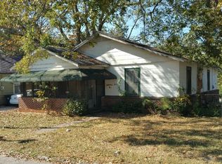 2205 Dauphine St, East Pt, GA