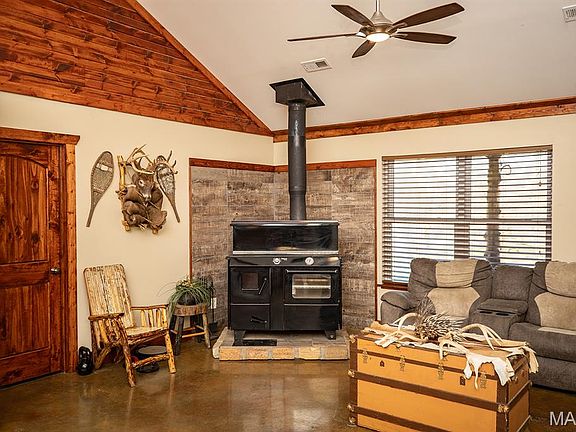 12th image of this home