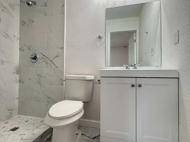 7318 Glen Trl — Photo 12