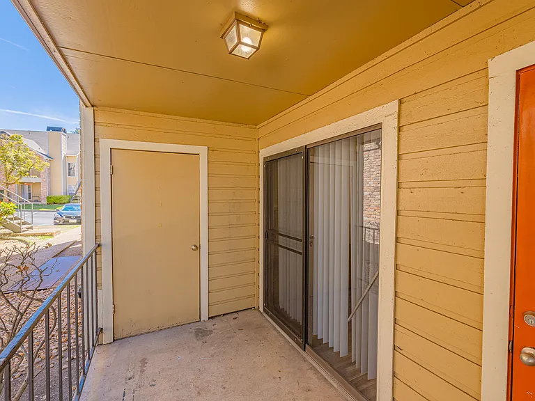 Hidden Oaks Apartments — Photo 52